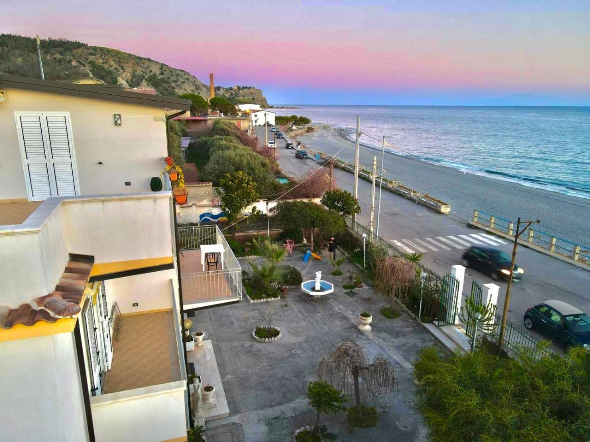 בובה מרינה Villa Tripepi מראה חיצוני תמונה